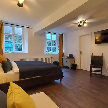 Manoir -1654- Historisch Schlafen In Monschaus Altstadt Room photo